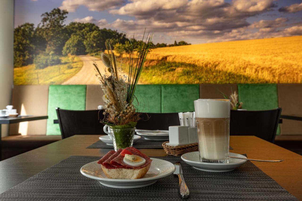 Pension Schwalbennest Bosleben-Wullersleben Buitenkant foto